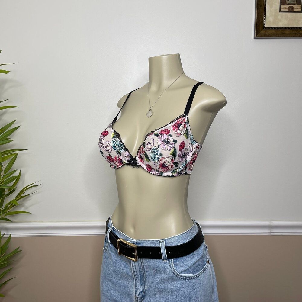 Victoria’s Secret Very Sexy Low Cut Embroidered Unlined Demi Bra - Picture 3 of 12